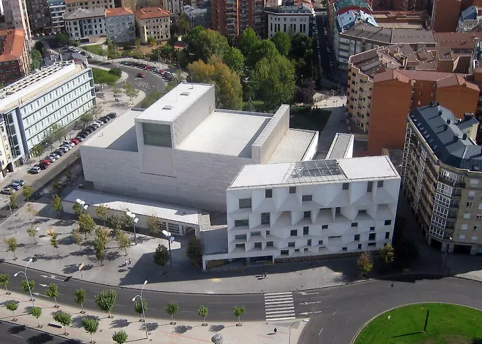 Entrevias - Con Garaje Y Wifi León