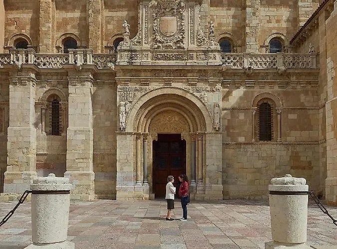 Entrevias - Con Garaje Y Wifi León