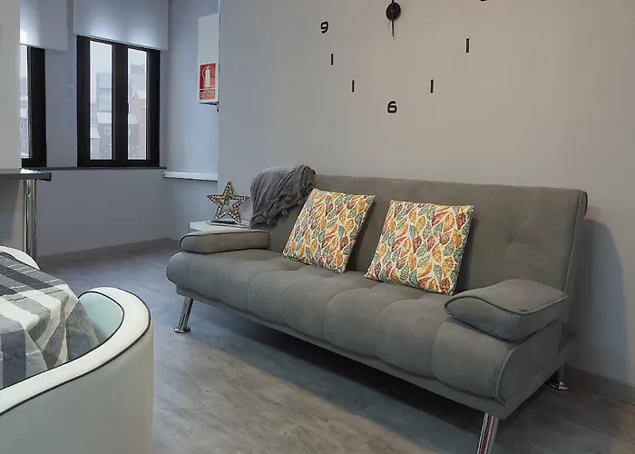 Entrevias - Con Garaje Y Wifi León