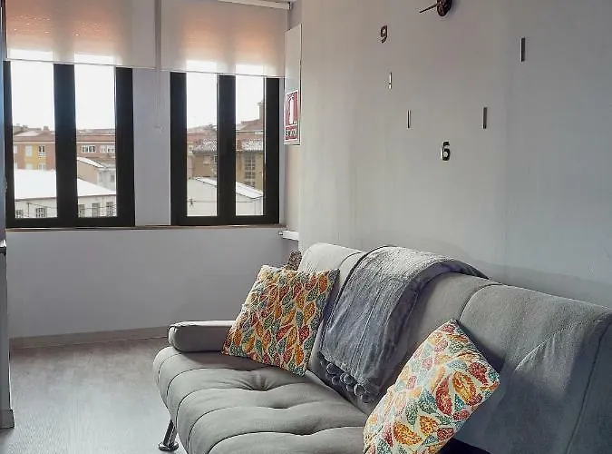 Entrevias - Con Garaje Y Wifi * León